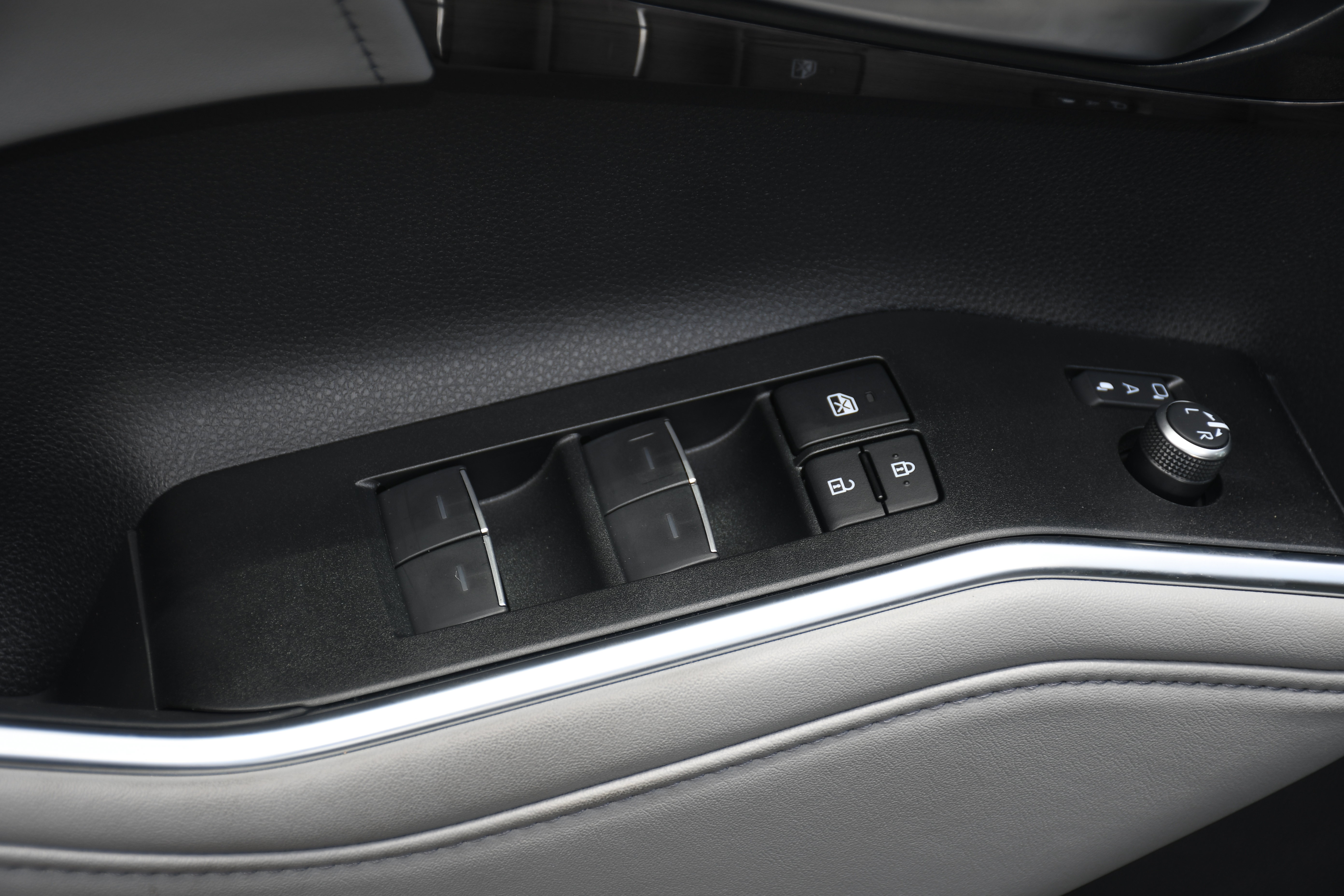 New 2026 Toyota Highlander Limited AWD/4WD image 6
