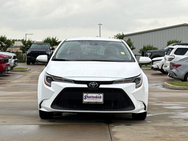 Used 2021 Toyota Corolla LE FWD image 2