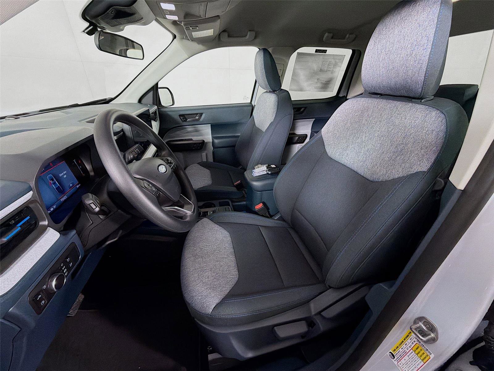 Used 2025 Ford Maverick XLT image 11