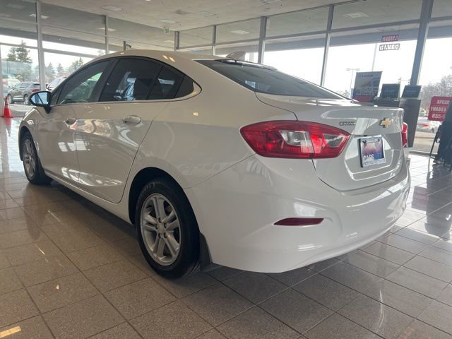 Used 2017 Chevrolet Cruze LT w/ Convenience Package image 7