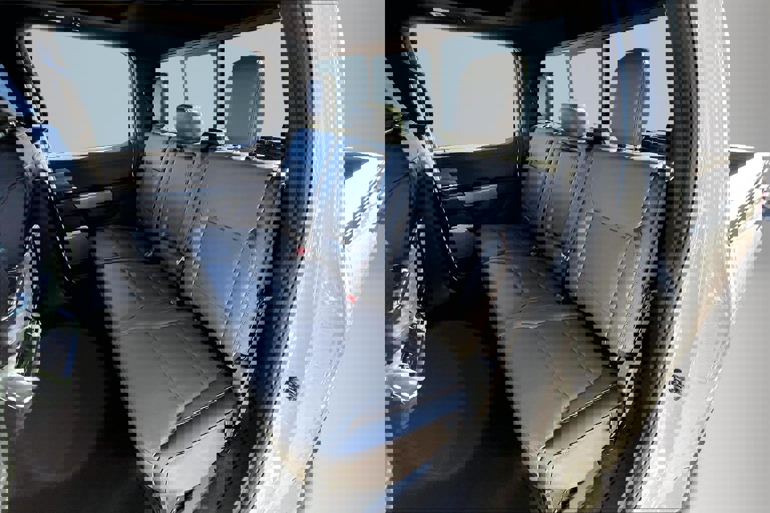 Used 2025 Ford F150 Lariat w/ Equipment Group 502A High image 23