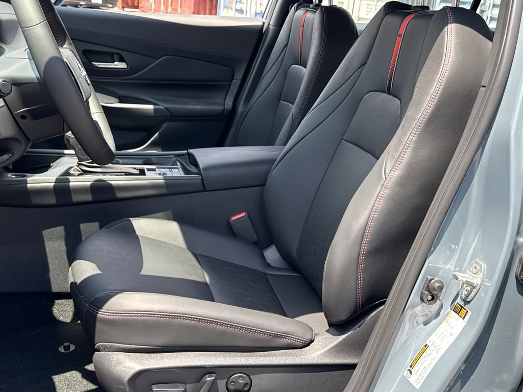 New 2026 Nissan Sentra SR w/ SR Premium Package FWD image 6