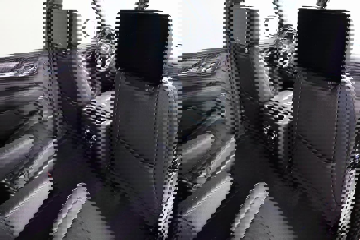 Used 2021 GMC Yukon Denali w/ Denali Ultimate Package image 11