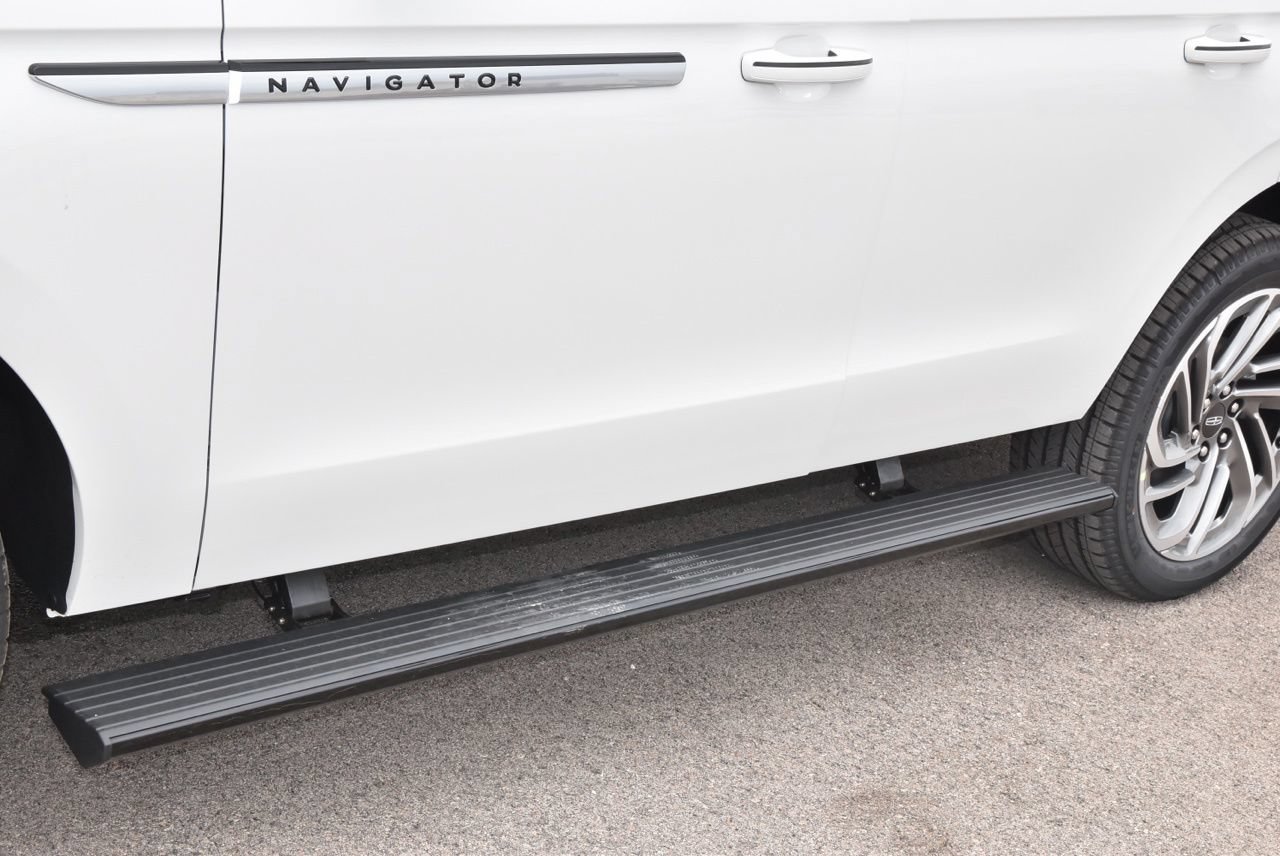 New 2026 Lincoln Navigator Reserve AWD/4WD image 40