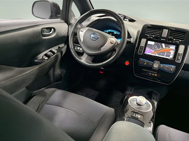 Used 2013 Nissan Leaf SV w/ Premium Pkg image 26