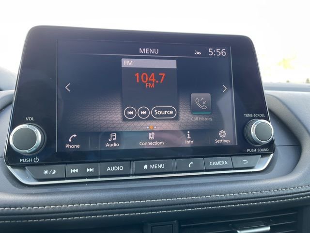 Used 2025 Nissan Rogue SV image 19