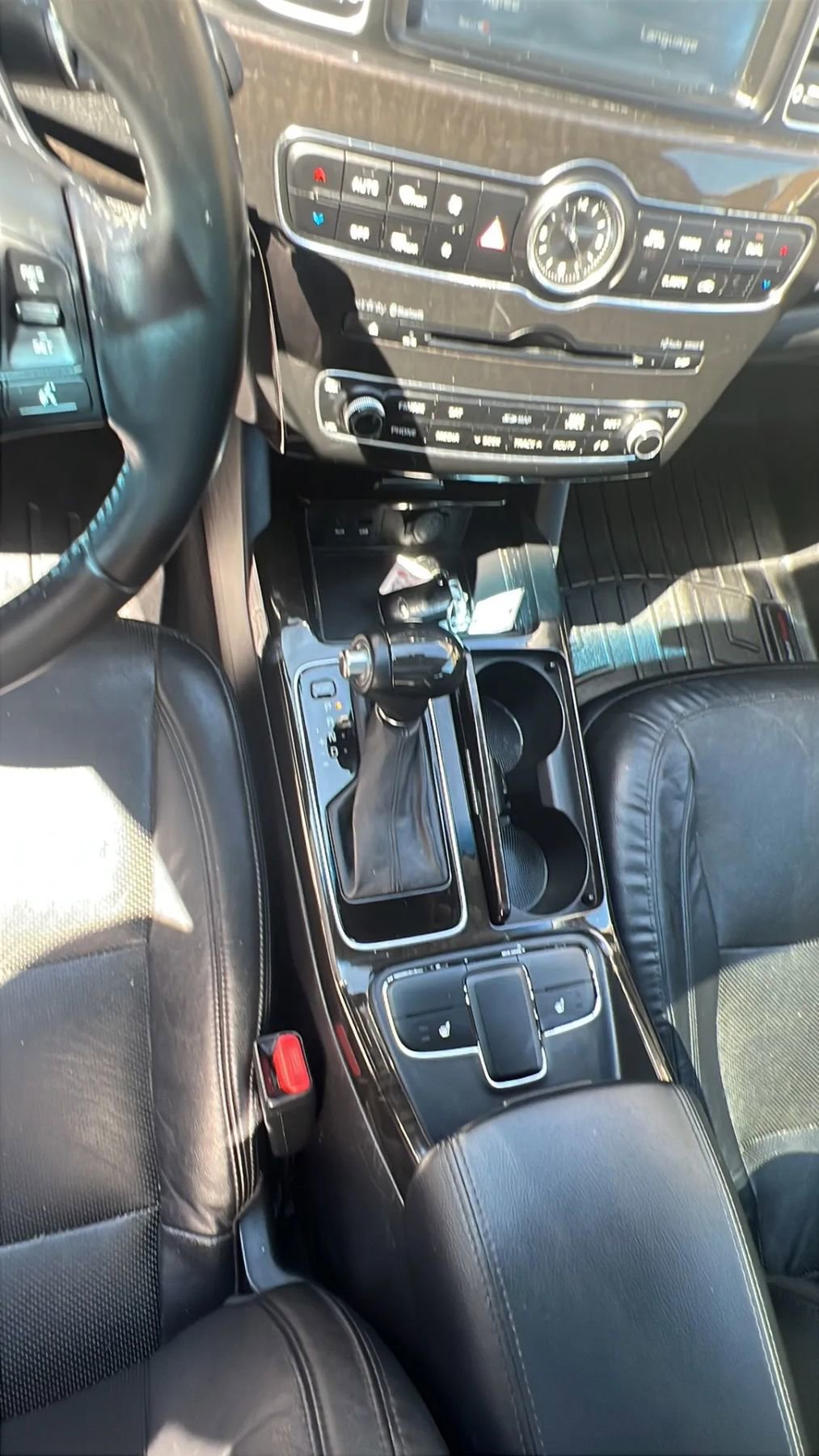 Used 2015 Kia Cadenza Premium image 25