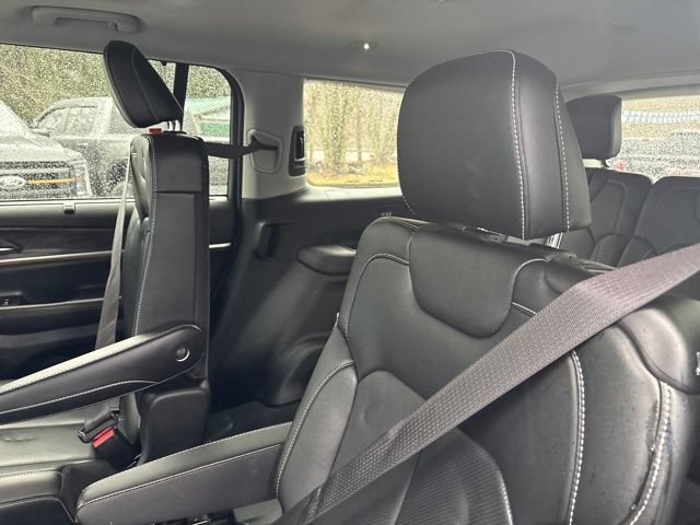 Used 2023 Jeep Grand Cherokee L Limited w/ Luxury Tech Group II AWD/4WD image 22