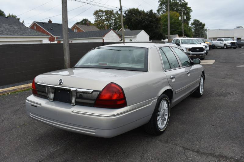 Used 2010 Mercury Grand Marquis LS RWD image 3