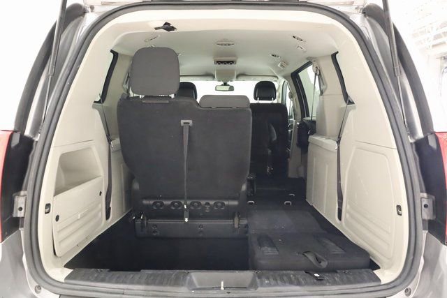 Used 2020 Dodge Grand Caravan SE image 27