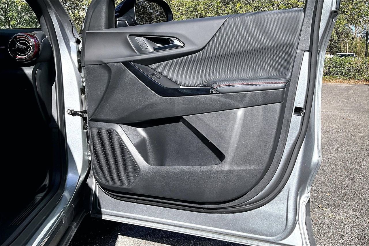 Used 2025 Chevrolet Equinox RS w/ Convenience Package III image 25