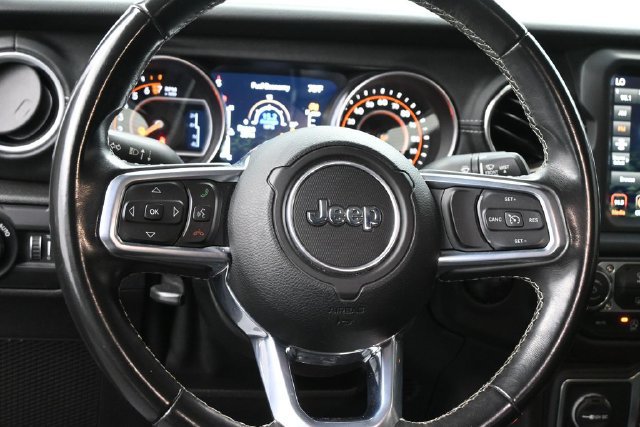 Used 2020 Jeep Gladiator Overland AWD/4WD image 8