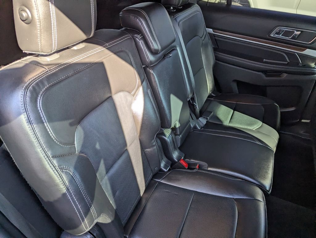 Used 2018 Ford Explorer Limited image 33