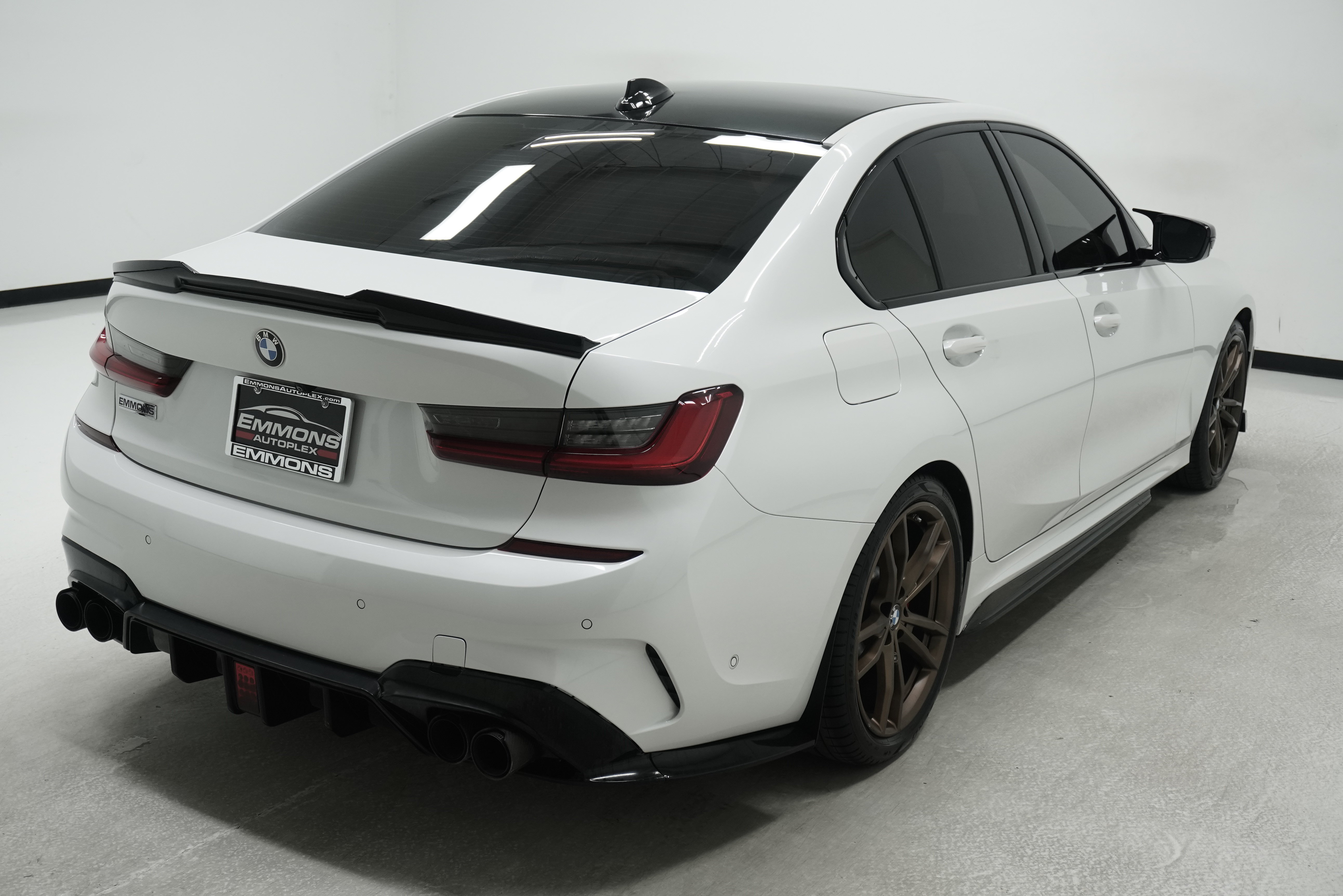 Used 2021 BMW 330i Sedan w/ M Sport Package RWD image 3