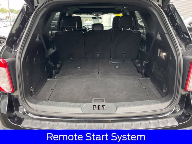 Used 2020 Ford Explorer XLT w/ Equipment Group 202A AWD/4WD image 17