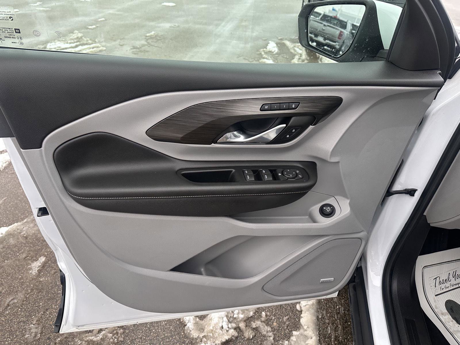 Used 2022 GMC Terrain SLT w/ Infotainment Package II image 22