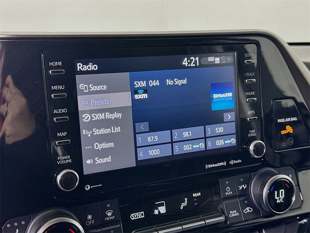 Used 2022 Toyota Highlander XLE image 30