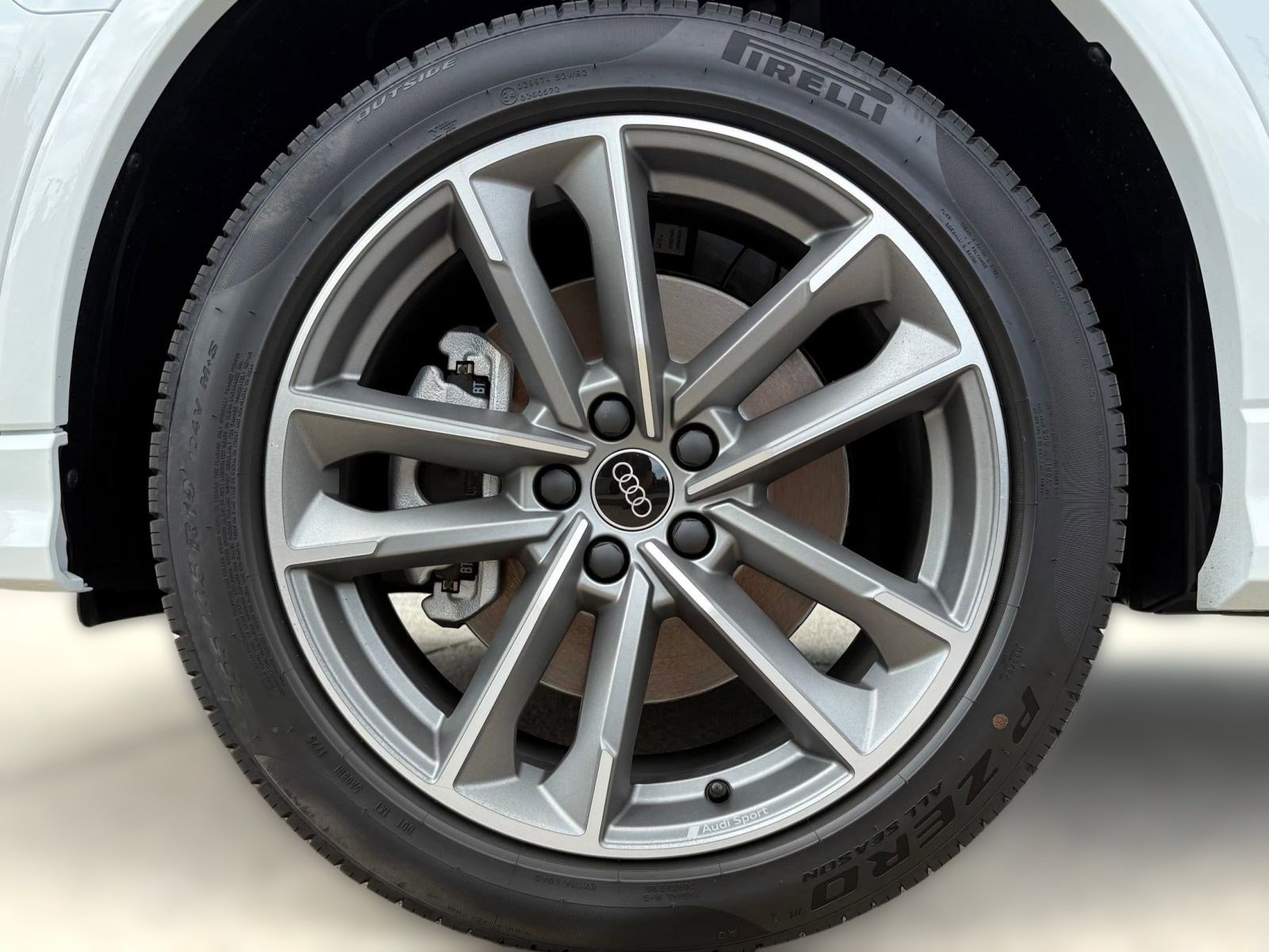 New 2025 Audi Q3 2.0T Premium image 12