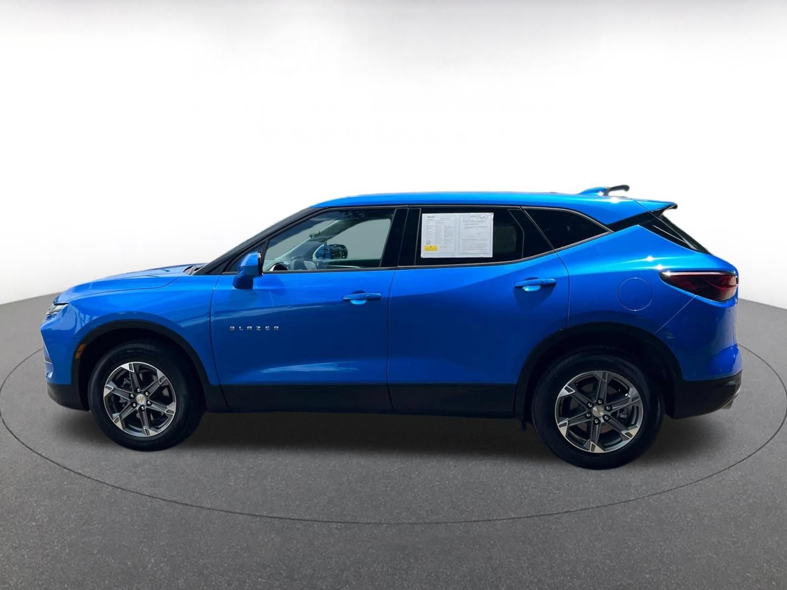 Used 2026 Chevrolet Blazer LT FWD image 9