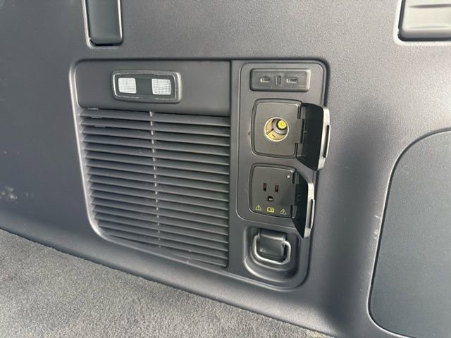 Used 2025 Lincoln Navigator L Black Label image 12