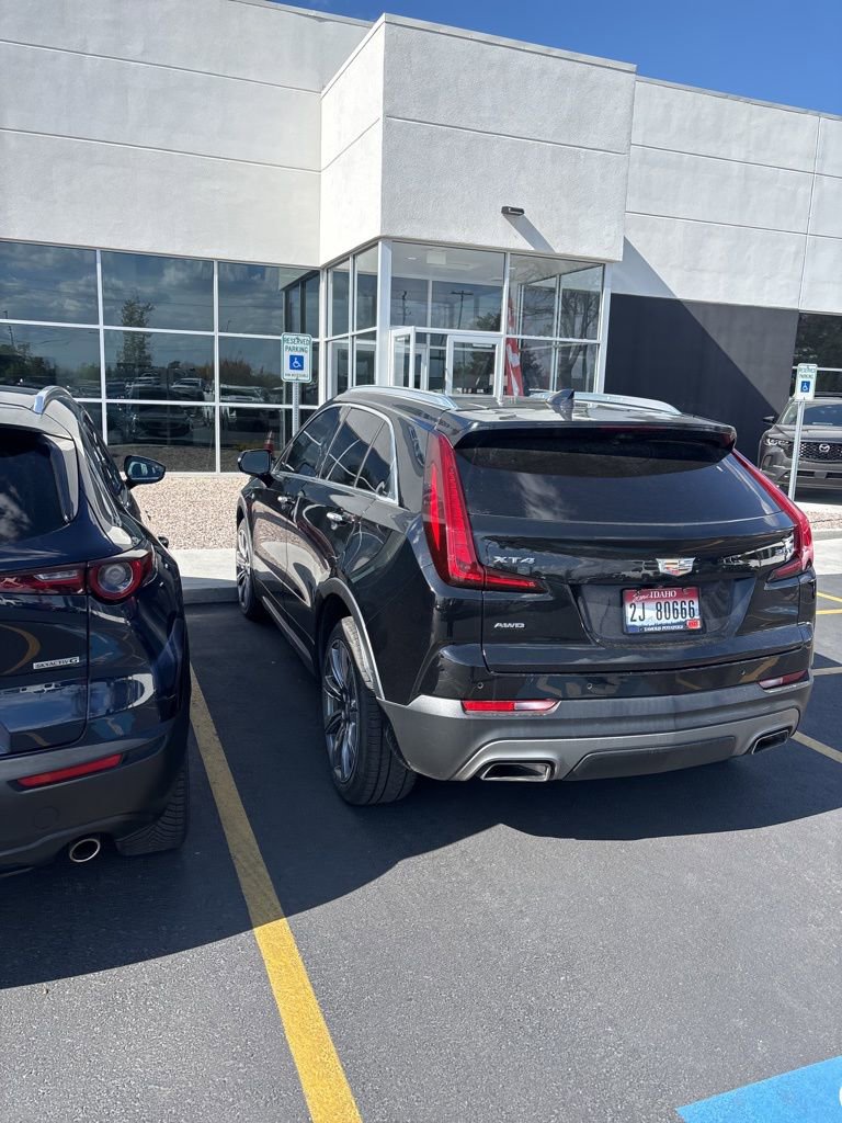 Used 2019 Cadillac XT4 Premium Luxury w/ Technology Package AWD/4WD image 9