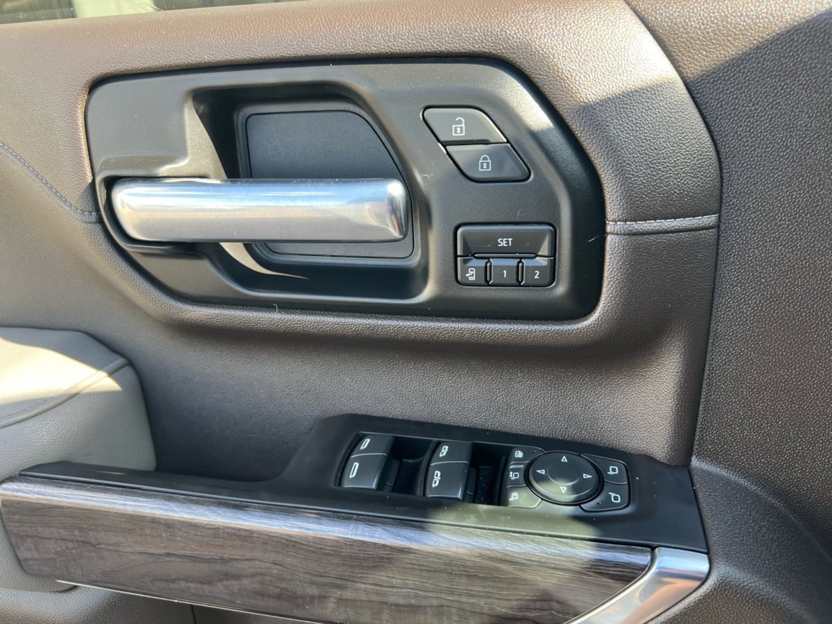 Used 2020 Chevrolet Silverado 2500 LTZ w/ Technology Package AWD/4WD image 39