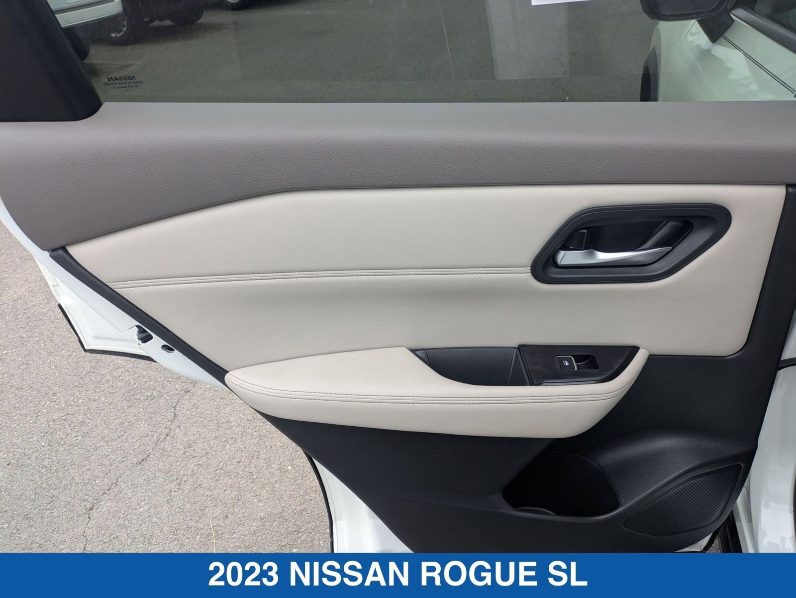 Used 2023 Nissan Rogue SL AWD/4WD image 29