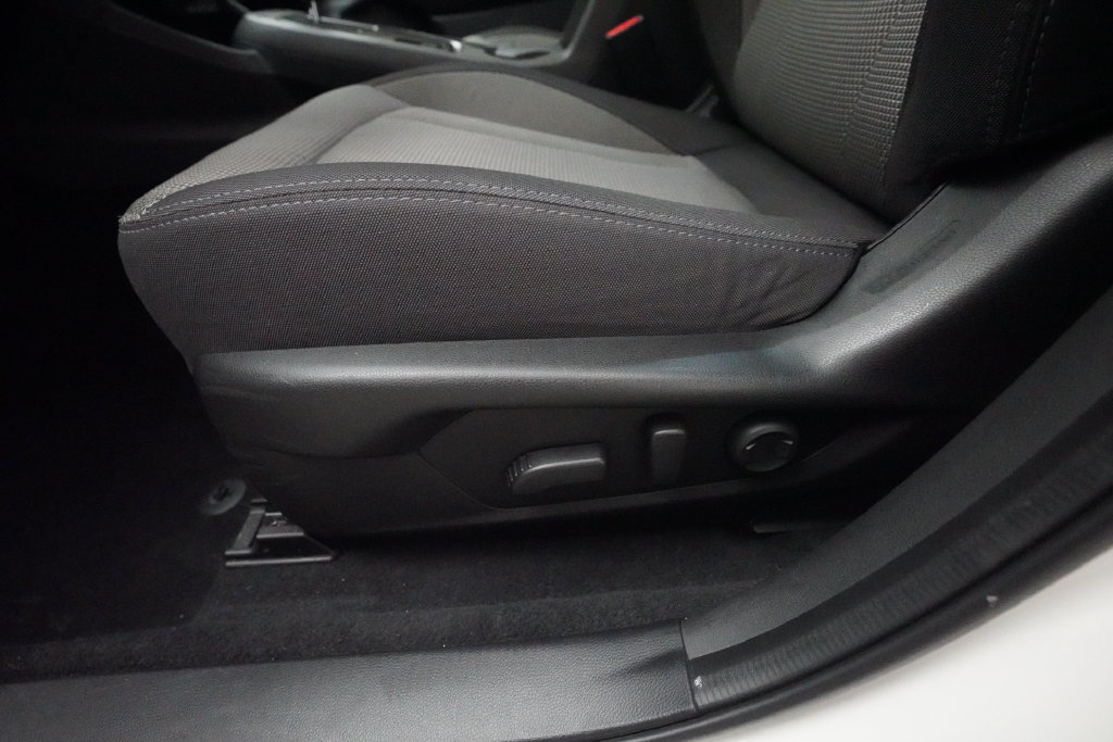 Used 2024 Subaru Crosstrek 2.0i Premium AWD/4WD image 28