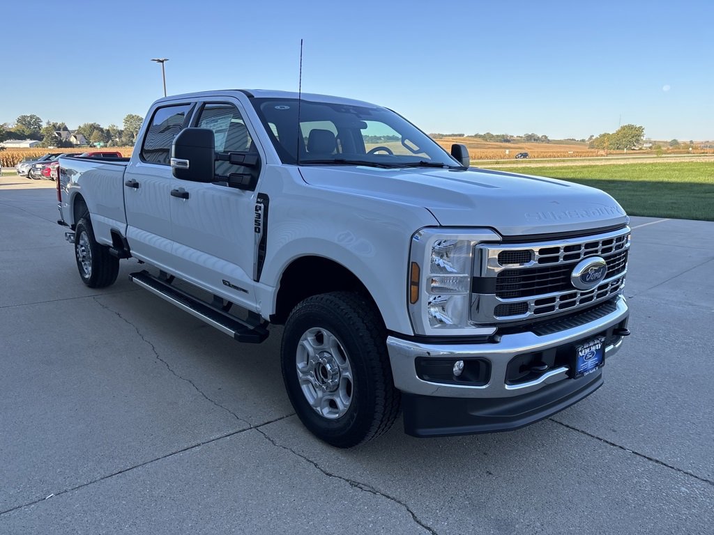 New 2026 Ford F350 XLT image 3