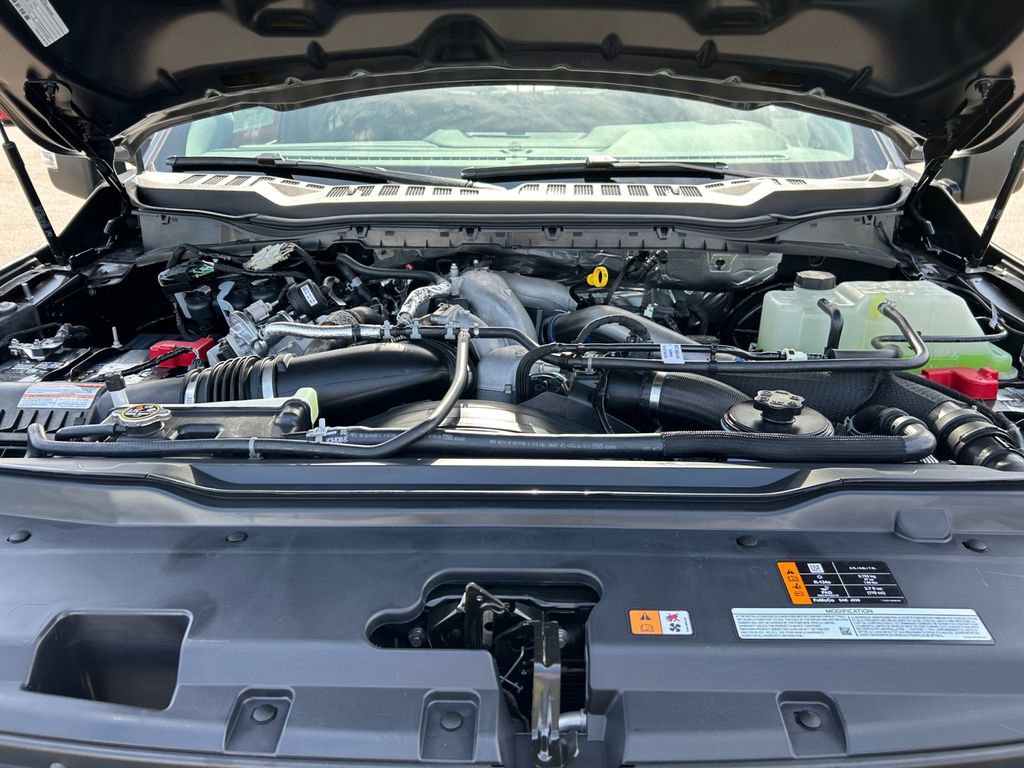New 2025 Ford F250 Lariat image 30
