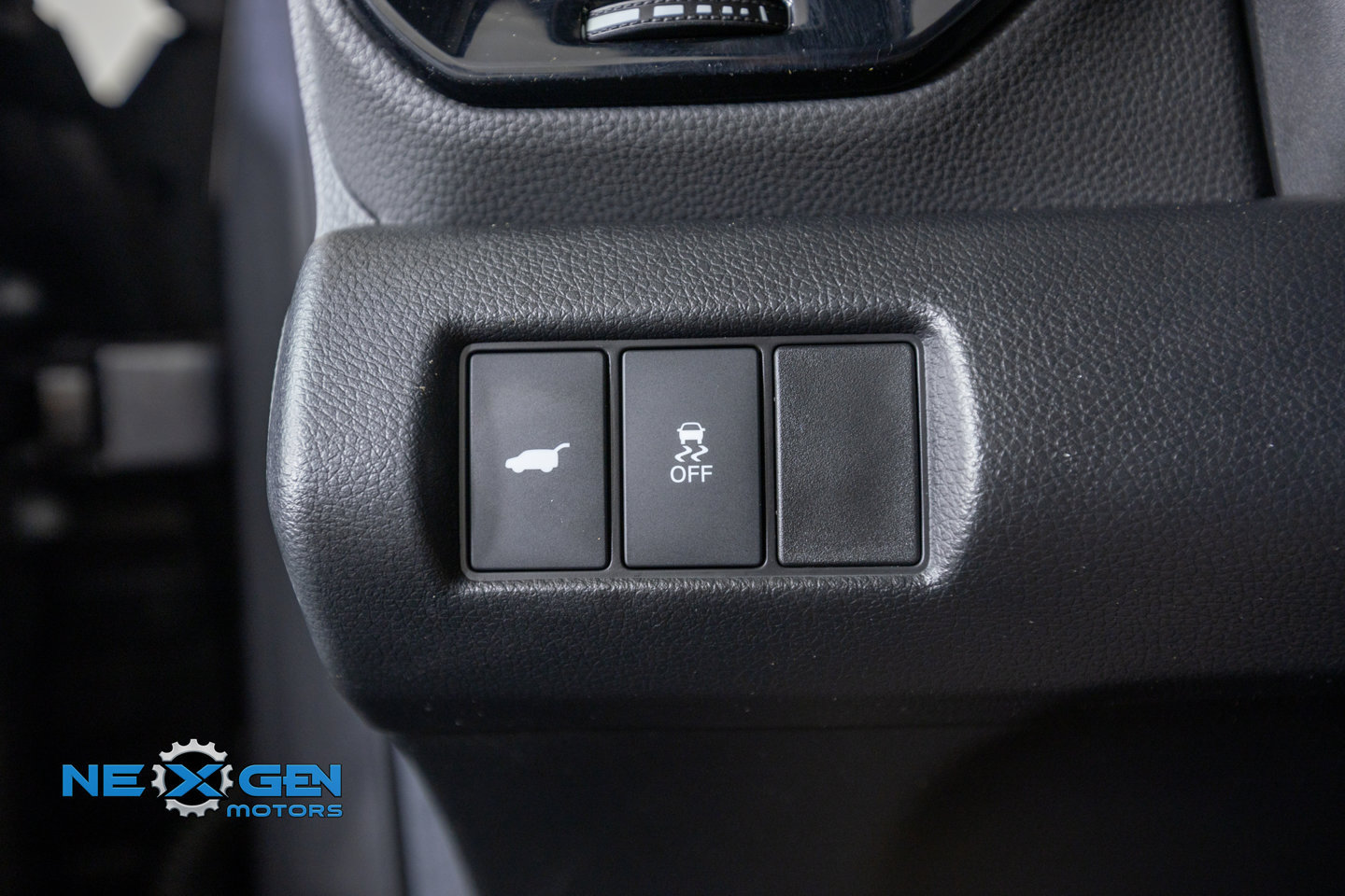 Used 2025 Honda Pilot Touring image 14