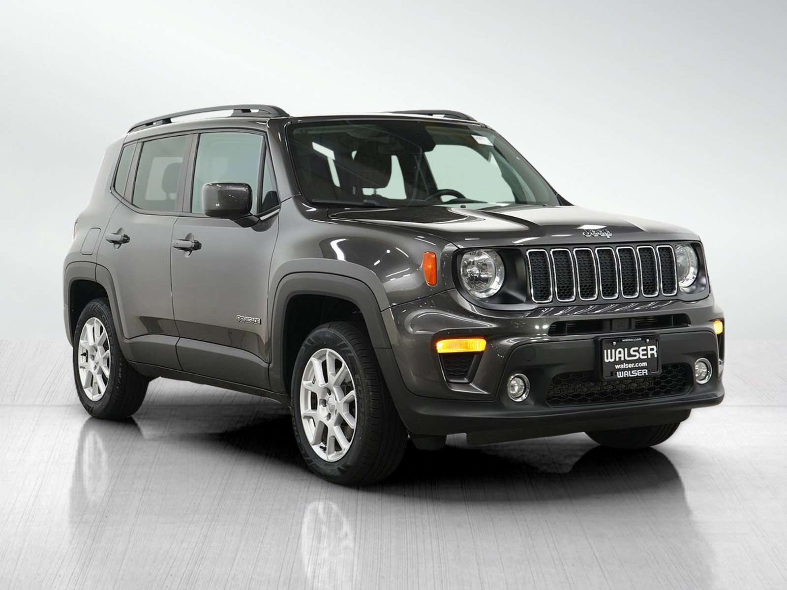 Used 2020 Jeep Renegade Latitude w/ Cold Weather Group AWD/4WD image 7