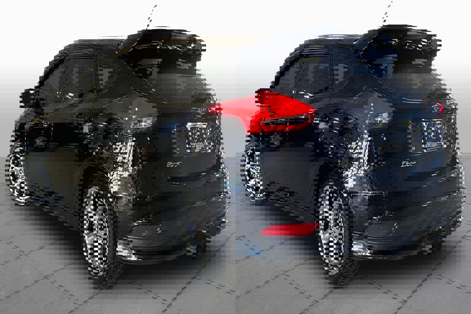 Used 2016 Ford Focus ST image 11