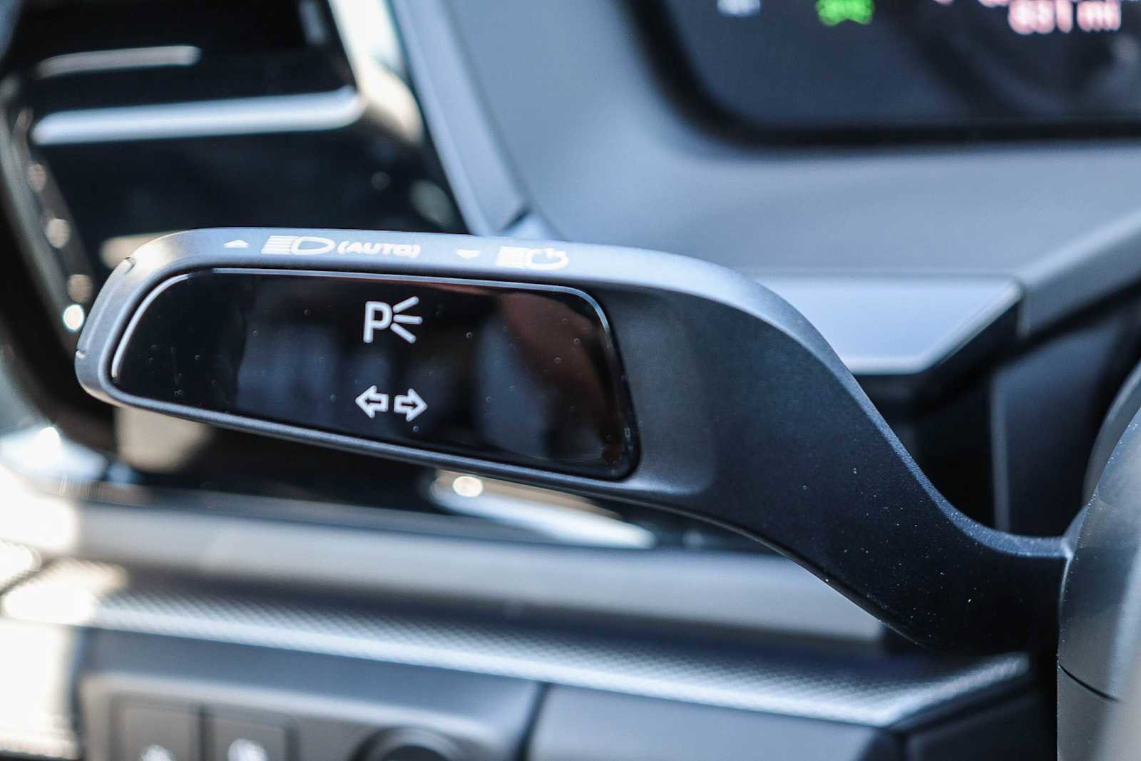 Used 2025 Porsche Panamera 4 image 29