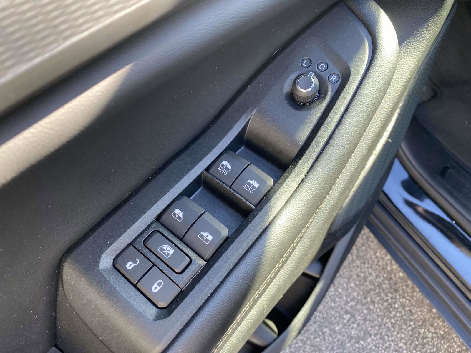 Certified 2024 Jeep Grand Cherokee Altitude image 16