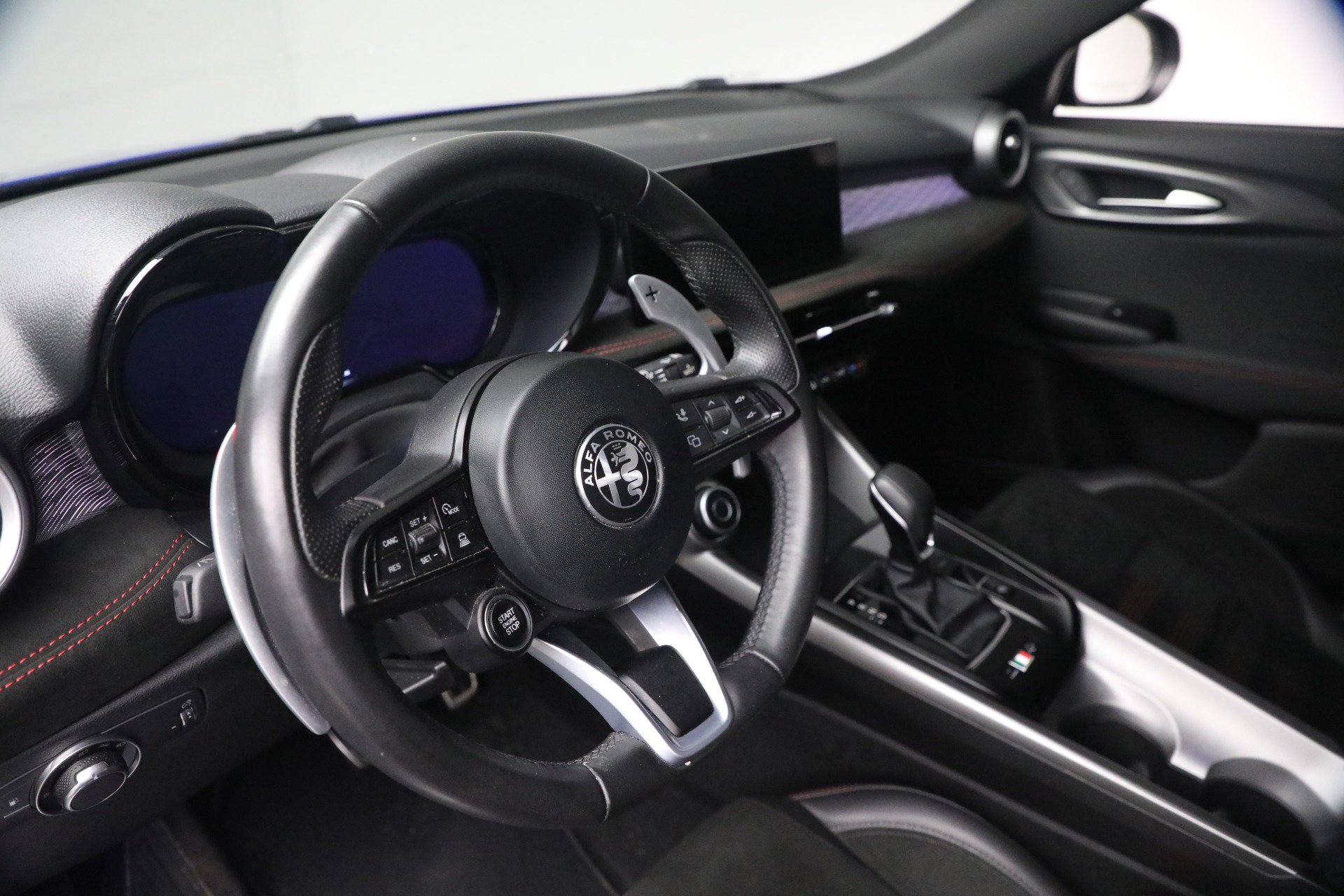 Used 2024 Alfa Romeo Tonale Ti AWD/4WD image 13