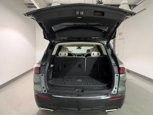 Certified 2023 Buick Enclave Essence FWD image 8
