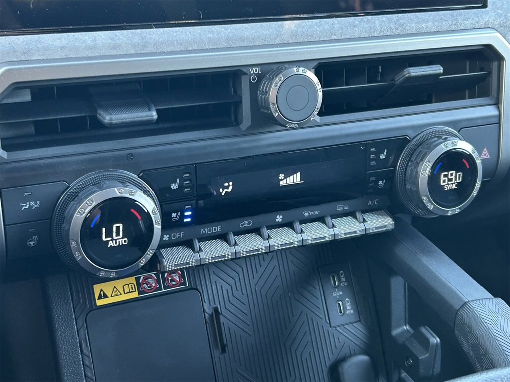 Certified 2025 Toyota 4Runner Trailhunter image 38