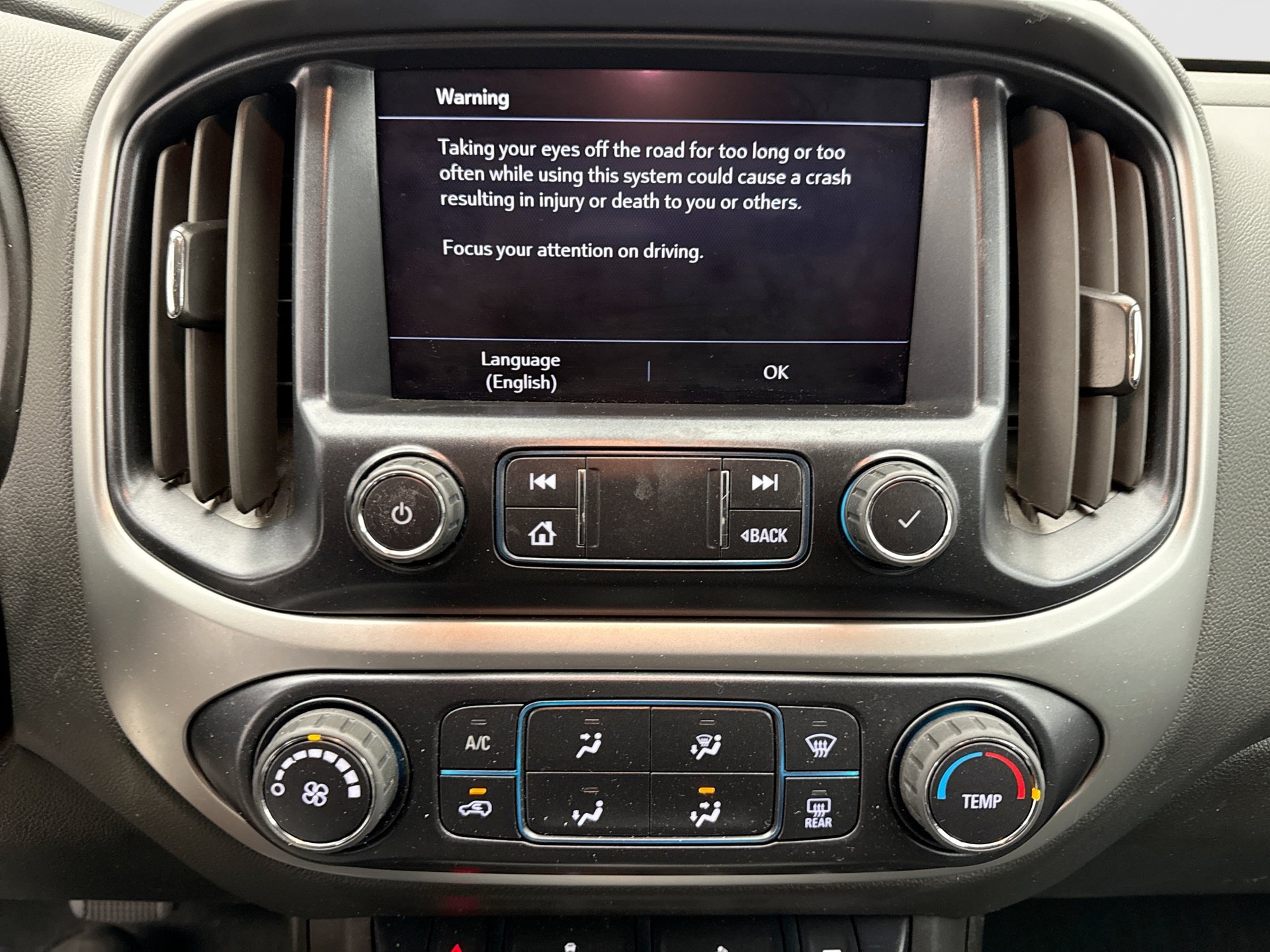 Used 2022 Chevrolet Colorado LT w/ LT Convenience Package AWD/4WD image 20