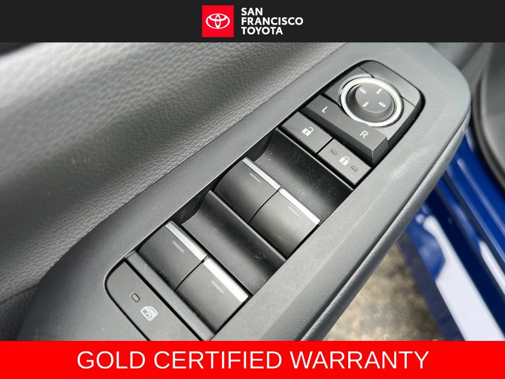 Certified 2025 Toyota Prius XLE FWD image 36