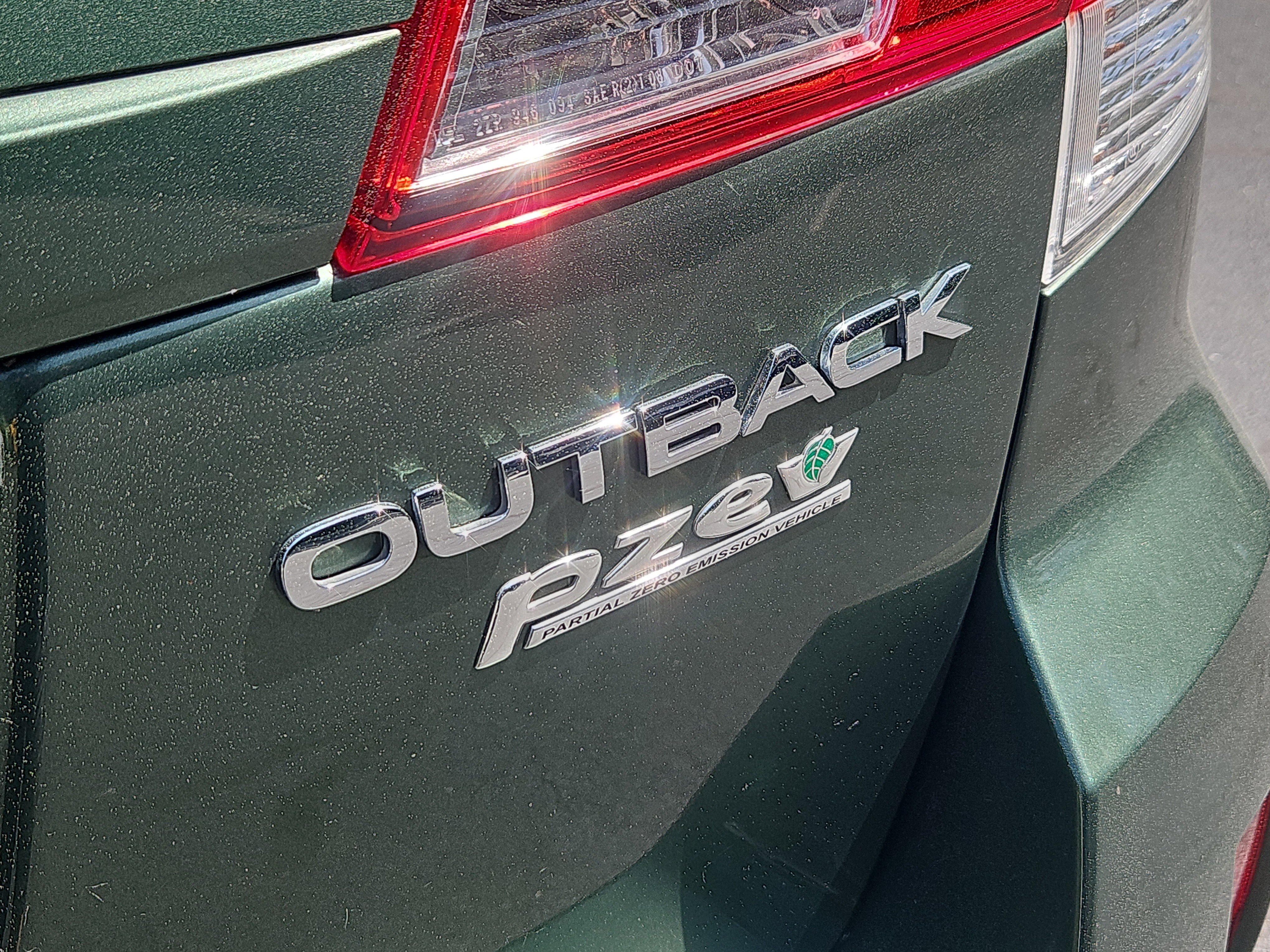 Used 2011 Subaru Outback 2.5i Premium w/ All-Weather Pkg AWD/4WD image 5