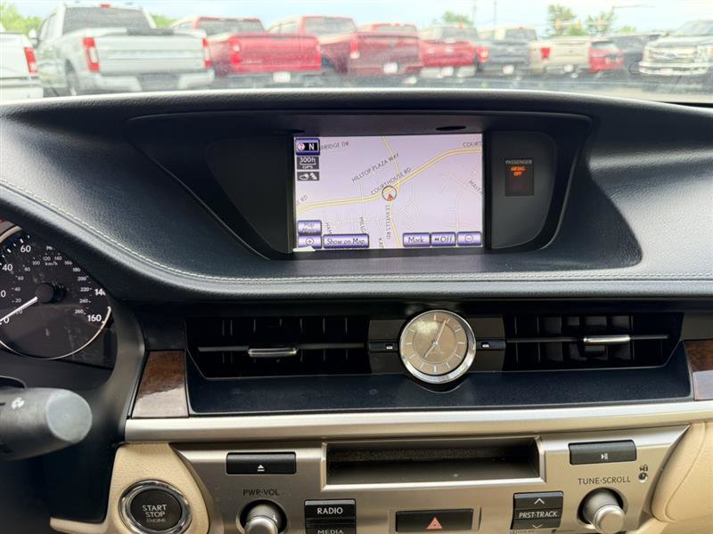Used 2013 Lexus ES 350 w/ Luxury Pkg FWD image 35