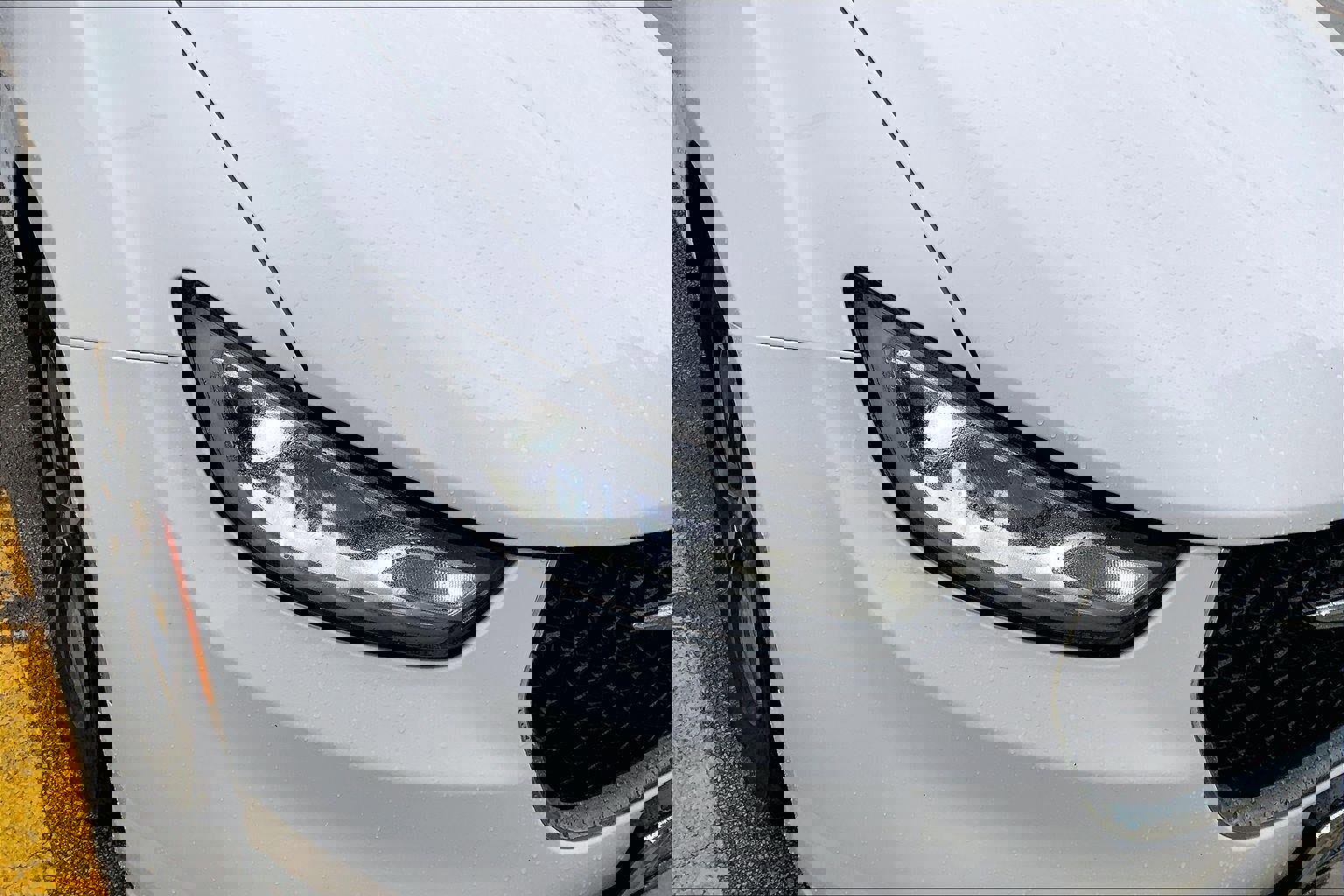 Used 2024 Chrysler Pacifica Select image 27