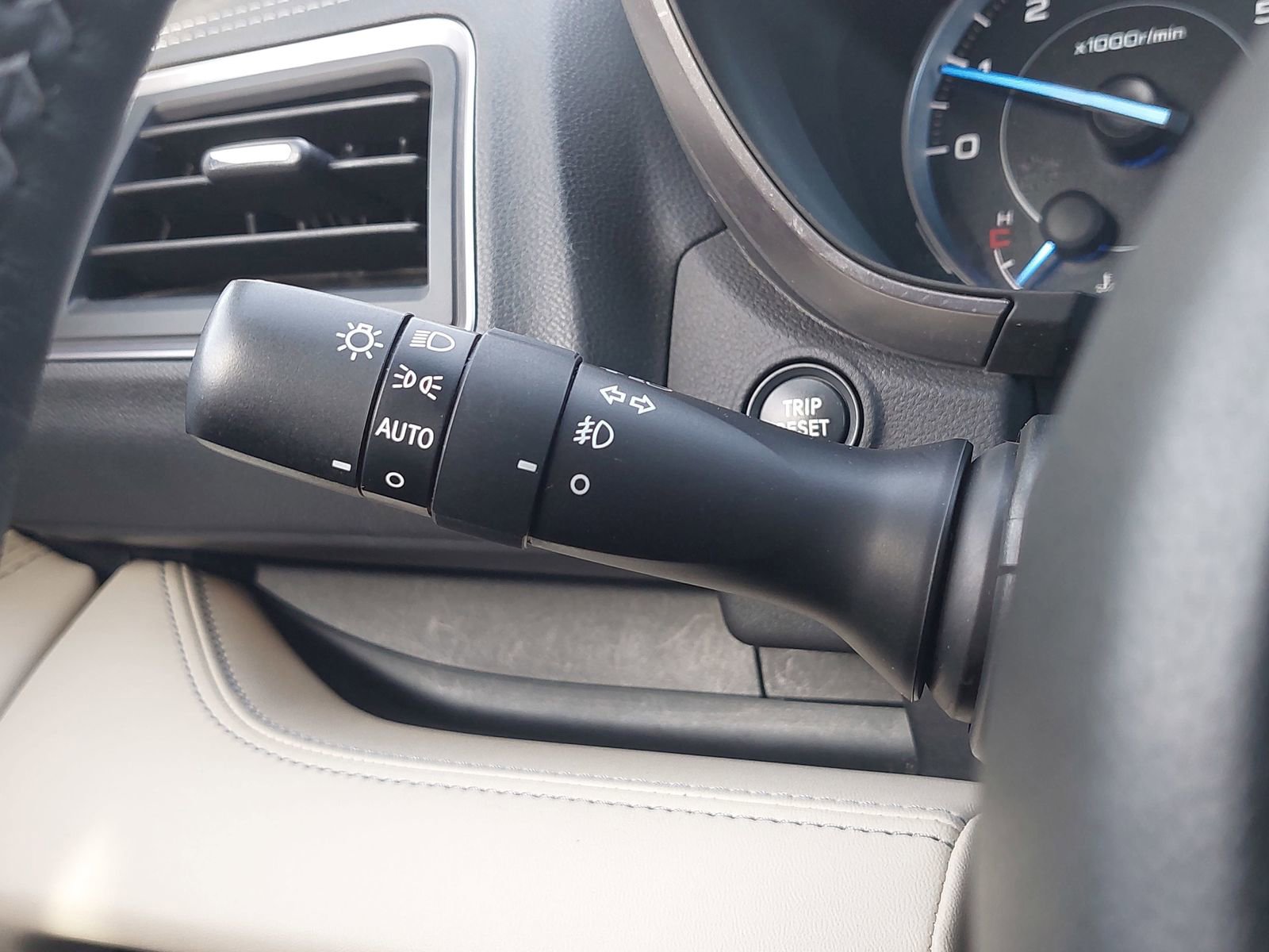 Certified 2021 Subaru Ascent Touring w/ Popular Package #2A image 28