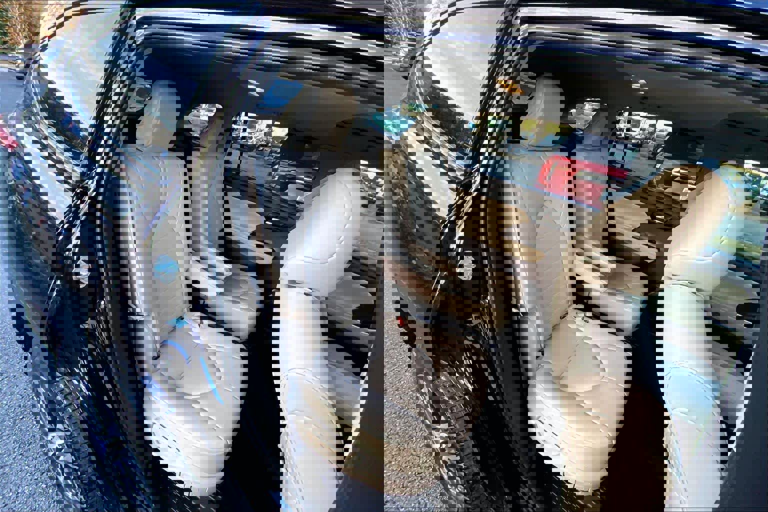 Used 2021 Toyota Highlander XLE image 19