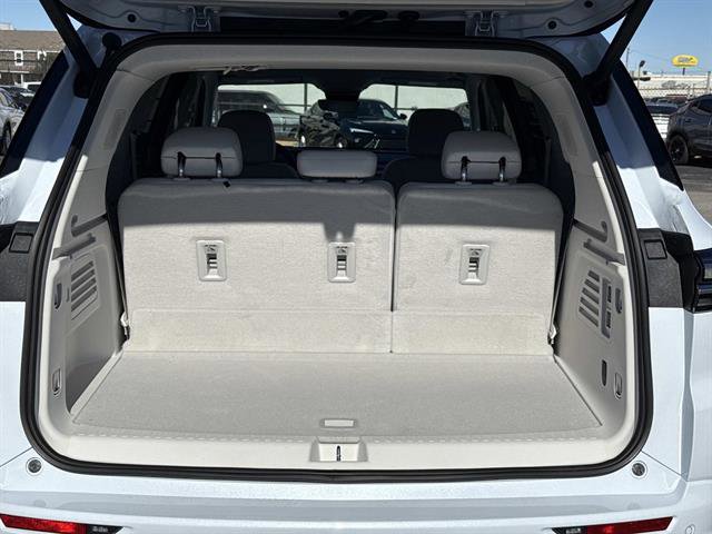 New 2026 Buick Enclave Avenir w/ Super Cruise Package image 8