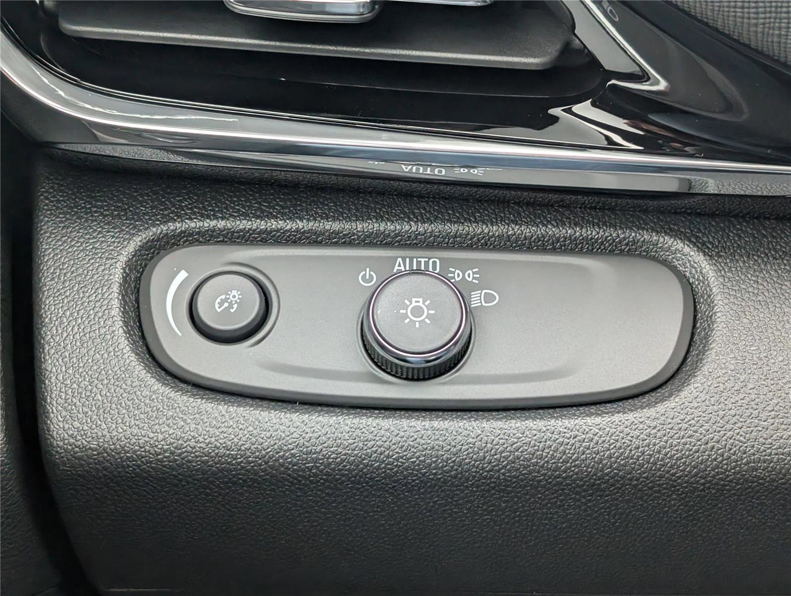 New 2026 Buick Envista Sport Touring w/ Convenience I Package image 19