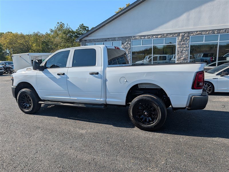Used 2025 RAM 2500 Tradesman w/ Bed Convenience Group AWD/4WD image 4