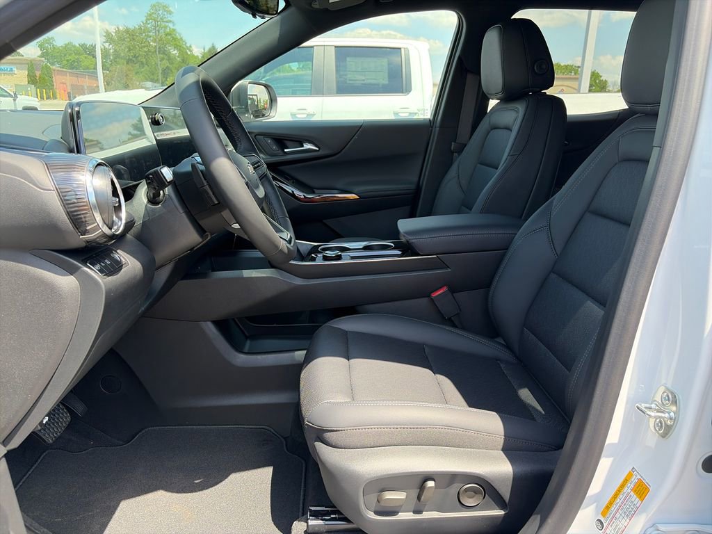 New 2026 Chevrolet Equinox LT w/ Convenience Package II FWD image 15