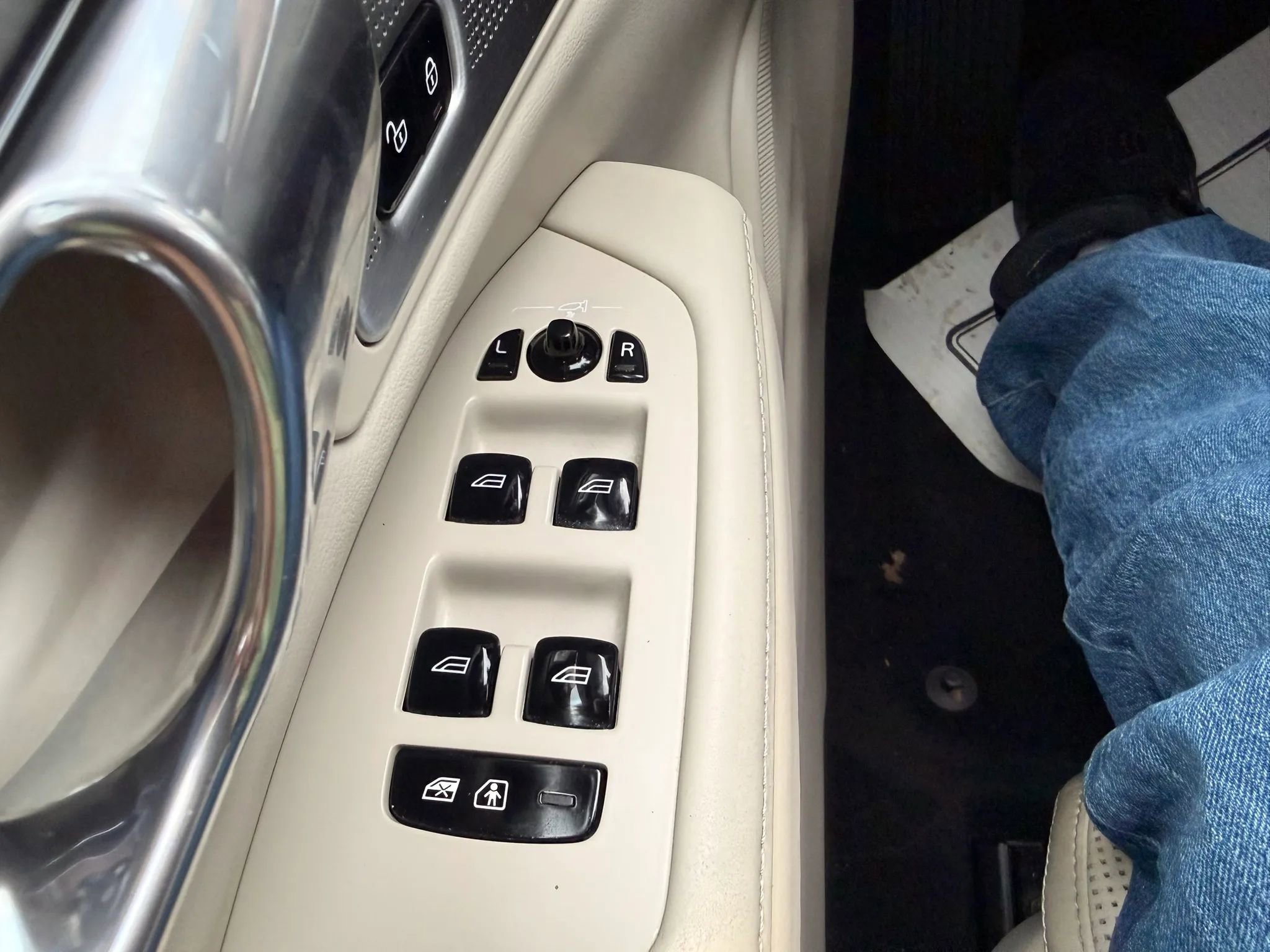 Used 2017 Volvo S90 T6 Inscription w/ Vision Package AWD/4WD image 13